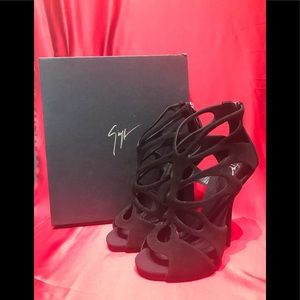 Guiseppe Zanotti black suede open cut HH sandal